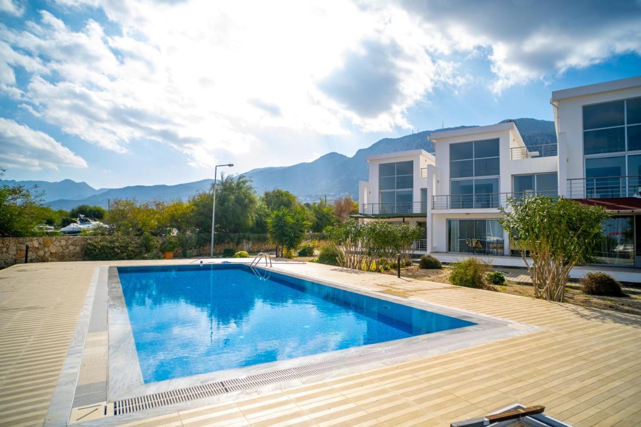 Spacious Three-Bedroom Apartment With Sea View A3 Cirénia Exterior foto