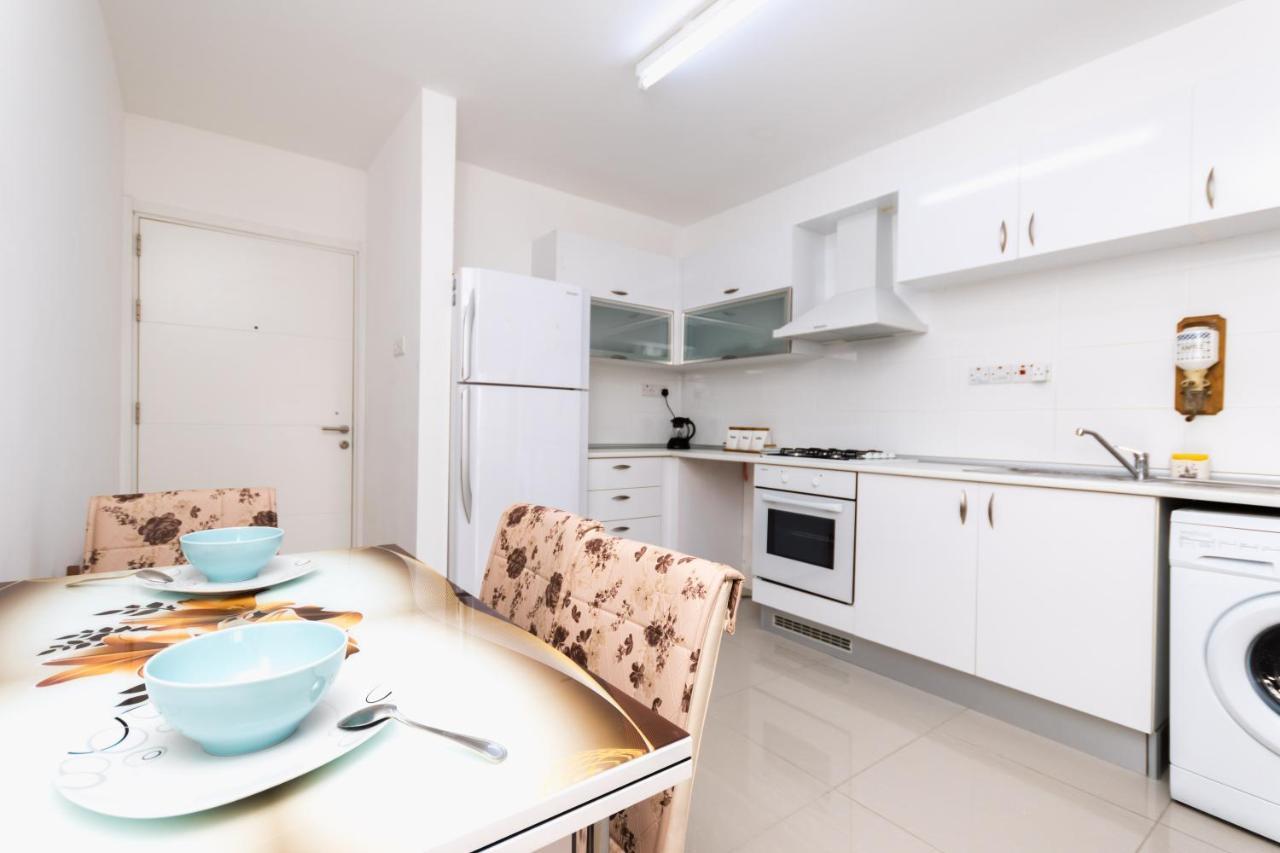 Spacious Three-Bedroom Apartment With Sea View A3 Cirénia Exterior foto